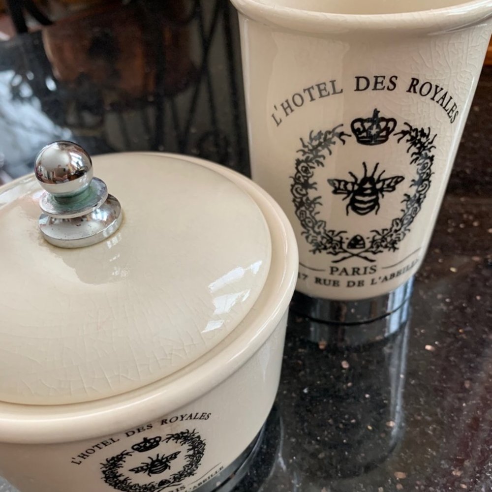 L'Hotel Des Royales PARIS Cosmetic Stand and Jar